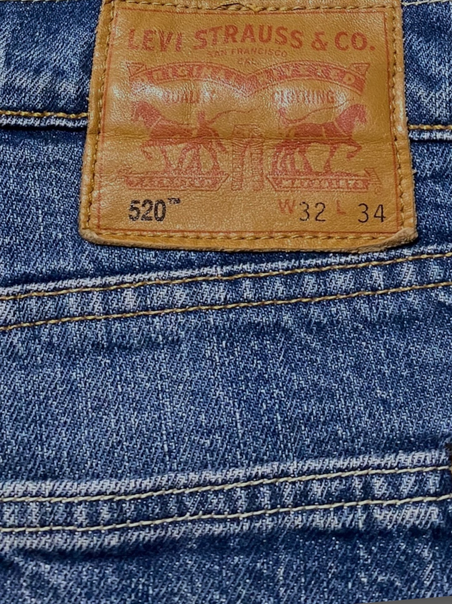 Levis 520 Farkut (W32, L34)